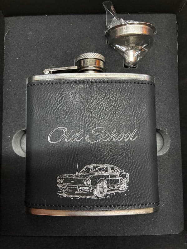 Edler Flachmann „Old School“ mit Gravur